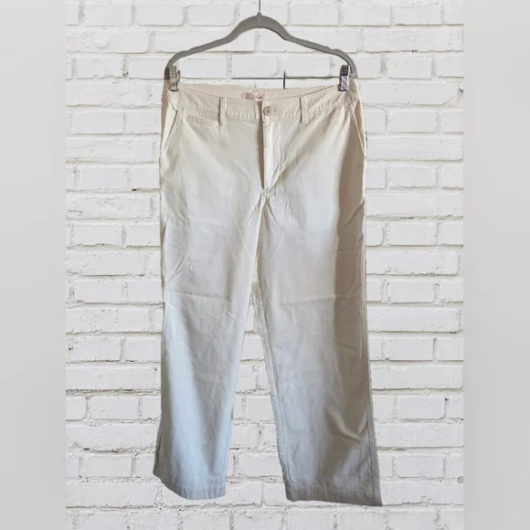 Universal Thread Mid-Rise Straight Leg Relaxed Chino Pants - Picture 4 of 8